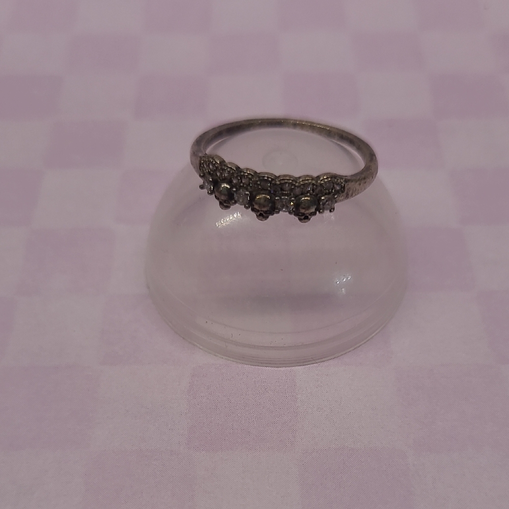 Vintage-Inspired Silver Tone Skull Detail Ring - Fragrant Jewels Size 8